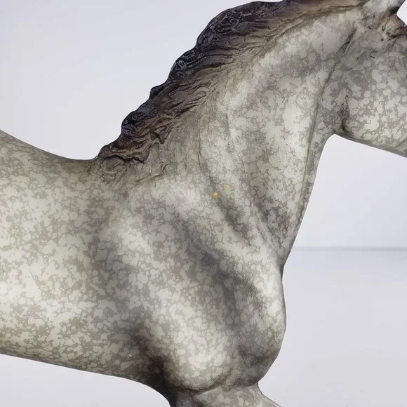 Breyer Horse Classic Hugo Saddle Club Eventing Dapple Grey Black Beauty #61105 - Picture 5 of 13